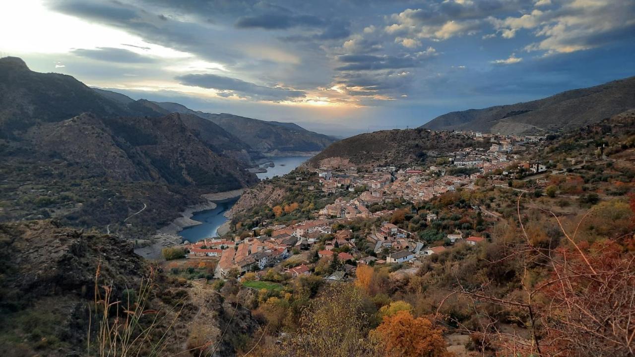 El Hogar De Mercedes Guejar Sierra Exteriör bild